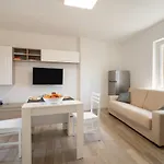 N12 - Luxury בית נופש בארי